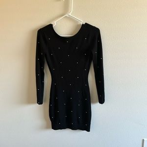 very flattering, open back, formal dress